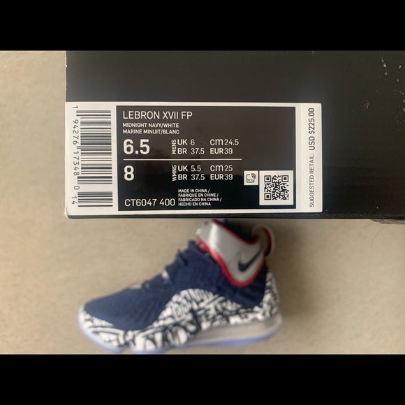 Lebron XVII Men’s 6.5 - Picture 4 of 4